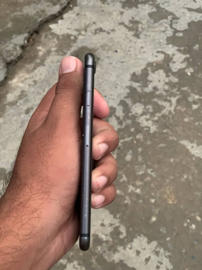 Apple iPhone 8 5