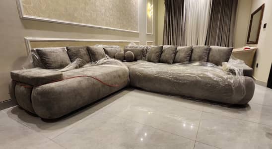 Modern & Stylish 2026 Brand New 6 seater