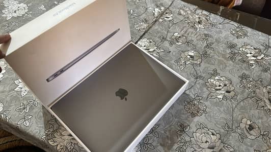 MacBook Air 8/256 like a new
