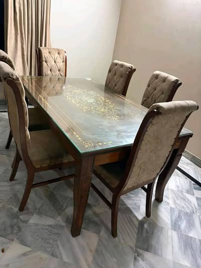 Dining table, perfect condition