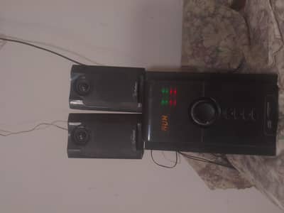 woofer+2 speaker original audionic All ok contact me 03401880586.