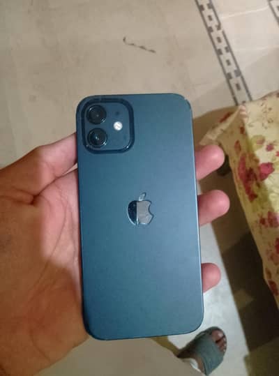 Apple iPhone 12