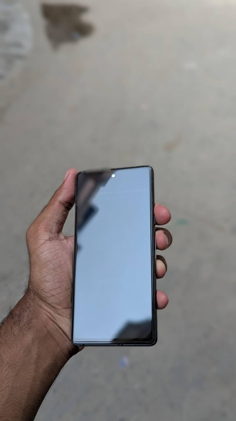 Google Pixel 7 4