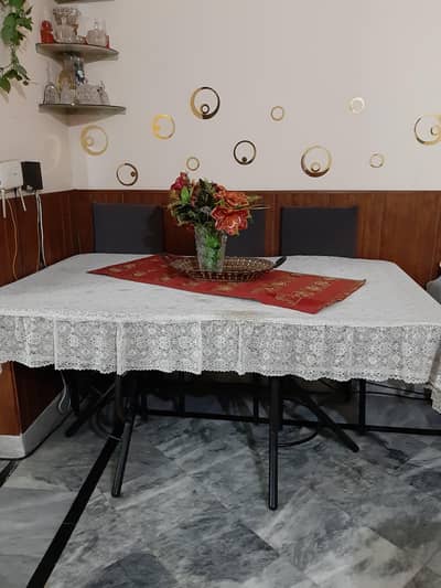 Dining table with 6 chairs