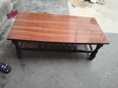 centre table new condition urgent sale