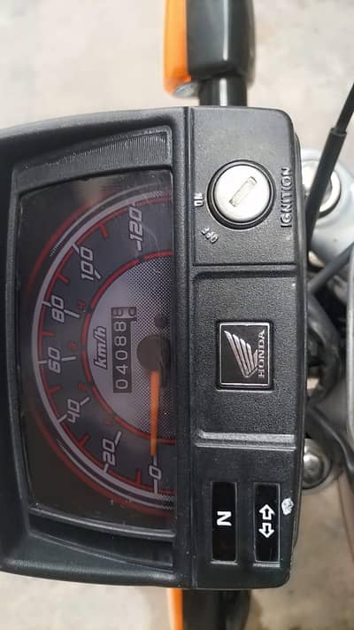 HONDA CD70 2025 