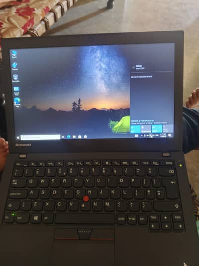 need cash urgent sale  Core i5 pro 8 gb ram 256 ssb. With garpics car