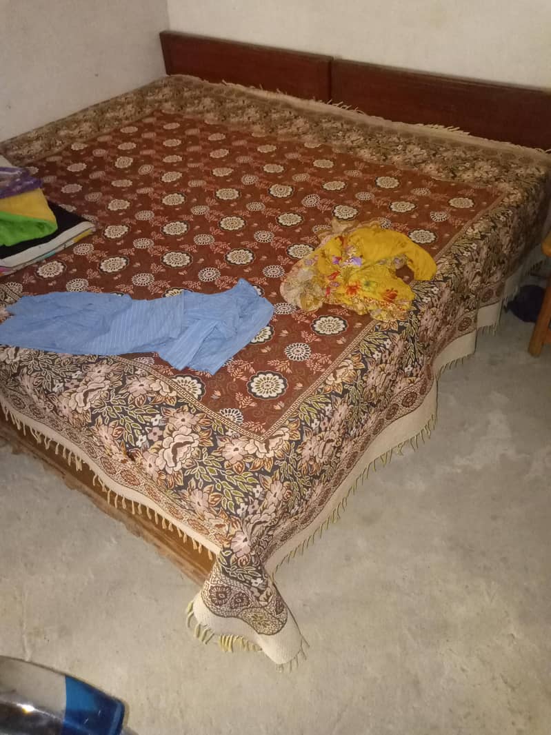 single double bed 0