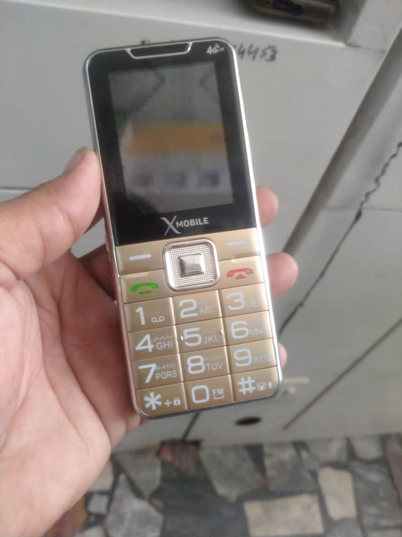 XMobile X4 0