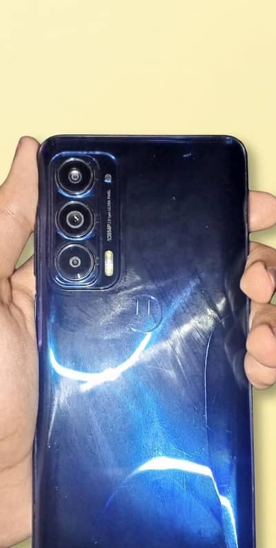 MOTOROLA EDGE 2021 ALL OK NO ISSUES WITH CHARGER. . .