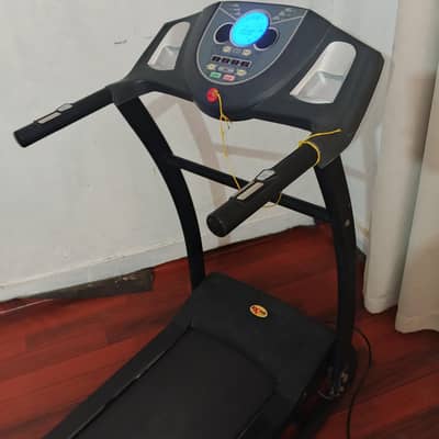 Oxygen treadmill with manual incline option