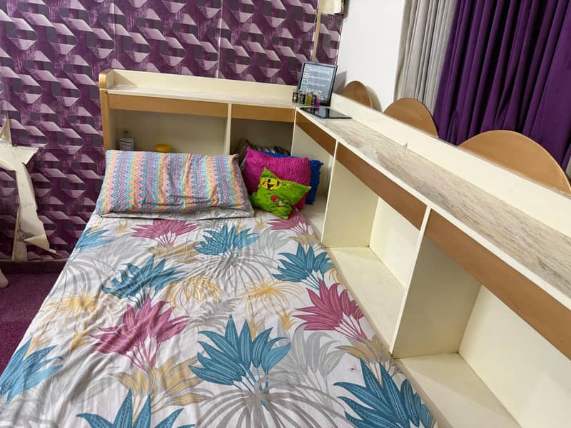 bed with dressing 5