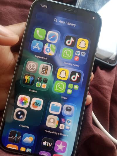 Apple iPhone 12