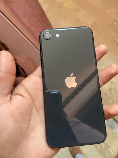 Apple iPhone SE