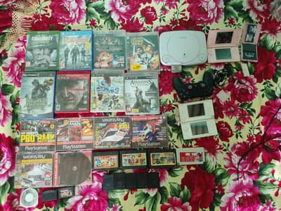 PS1 console Nintendo DS lite PlayStation 1 demo CDs. PS3 CDs PS4 CDs