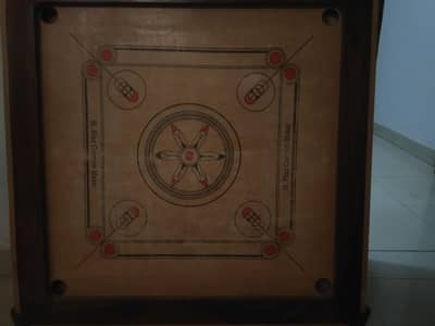 carrom board in good condition