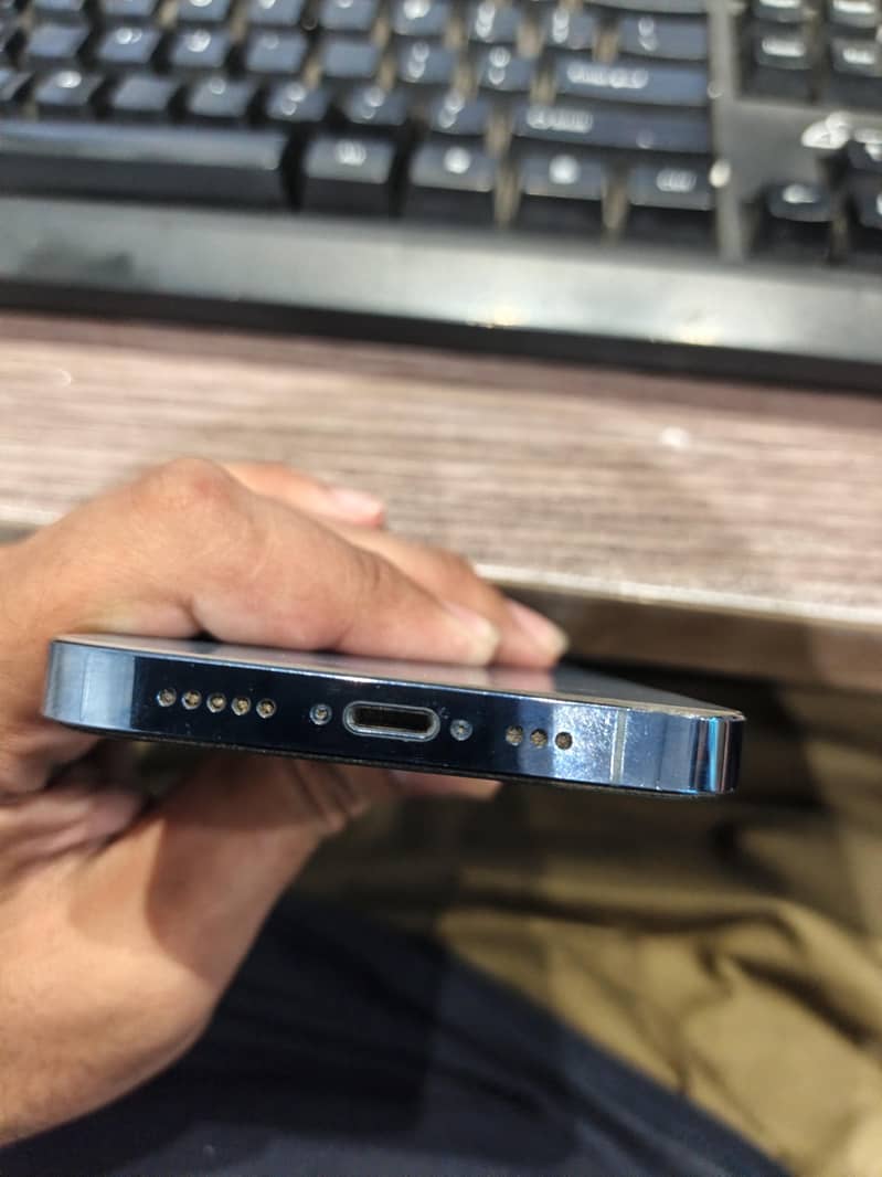 Apple iPhone 13 Pro 0
