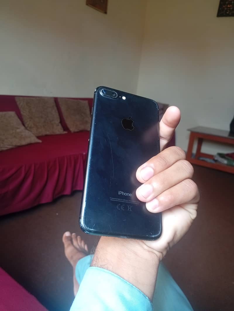 Apple iPhone 7 Plus 3