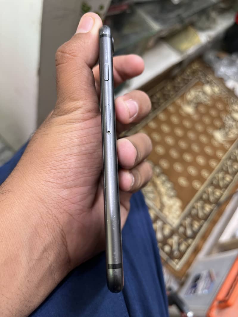 Apple iPhone 8 0