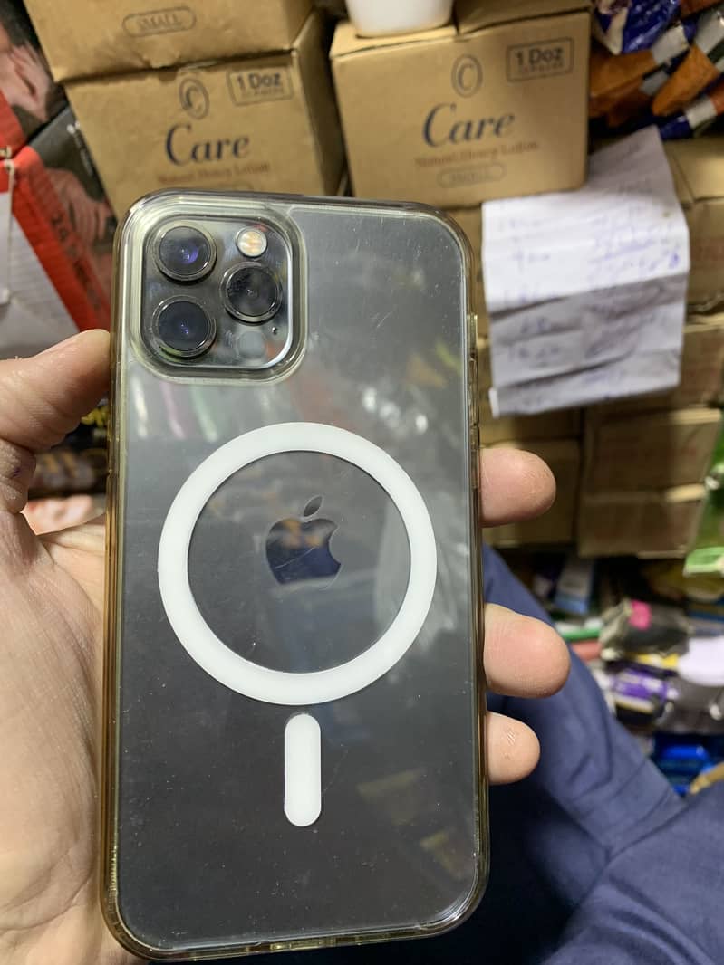 Apple iPhone 12 Pro 4