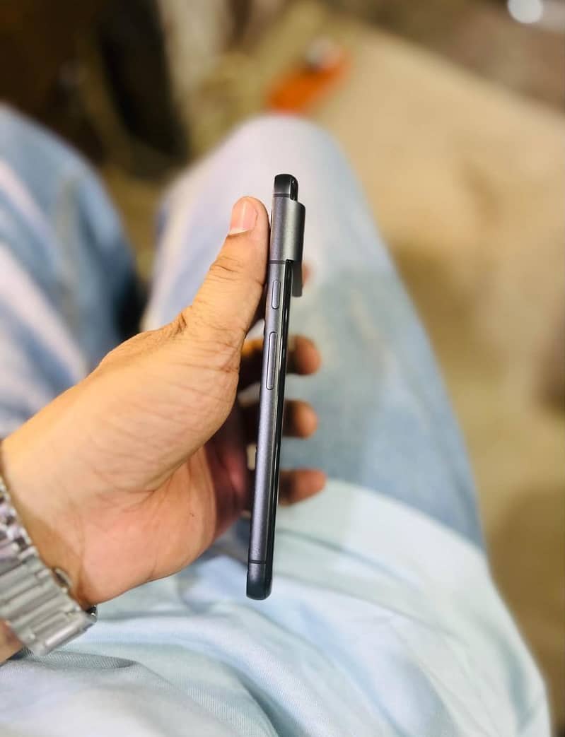 Google Pixel 8 2