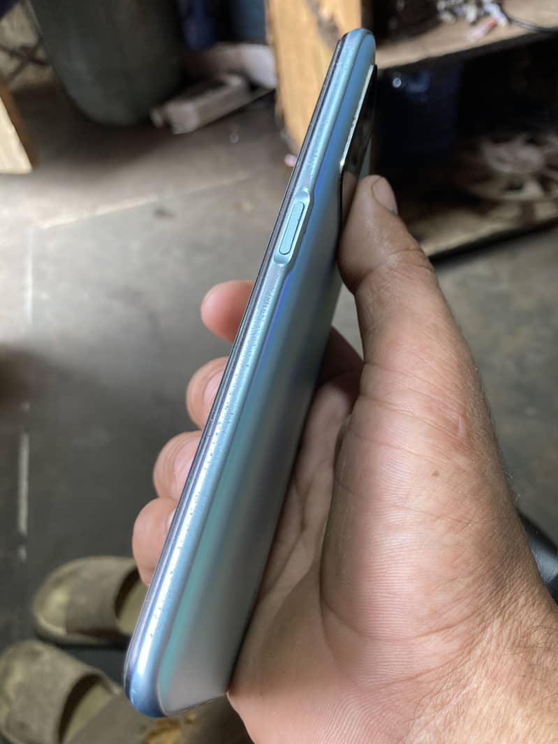 OPPO A76 4