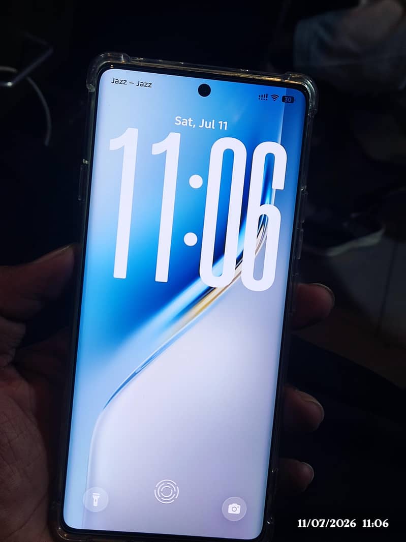 Tecno CAMON 40 Pro 0
