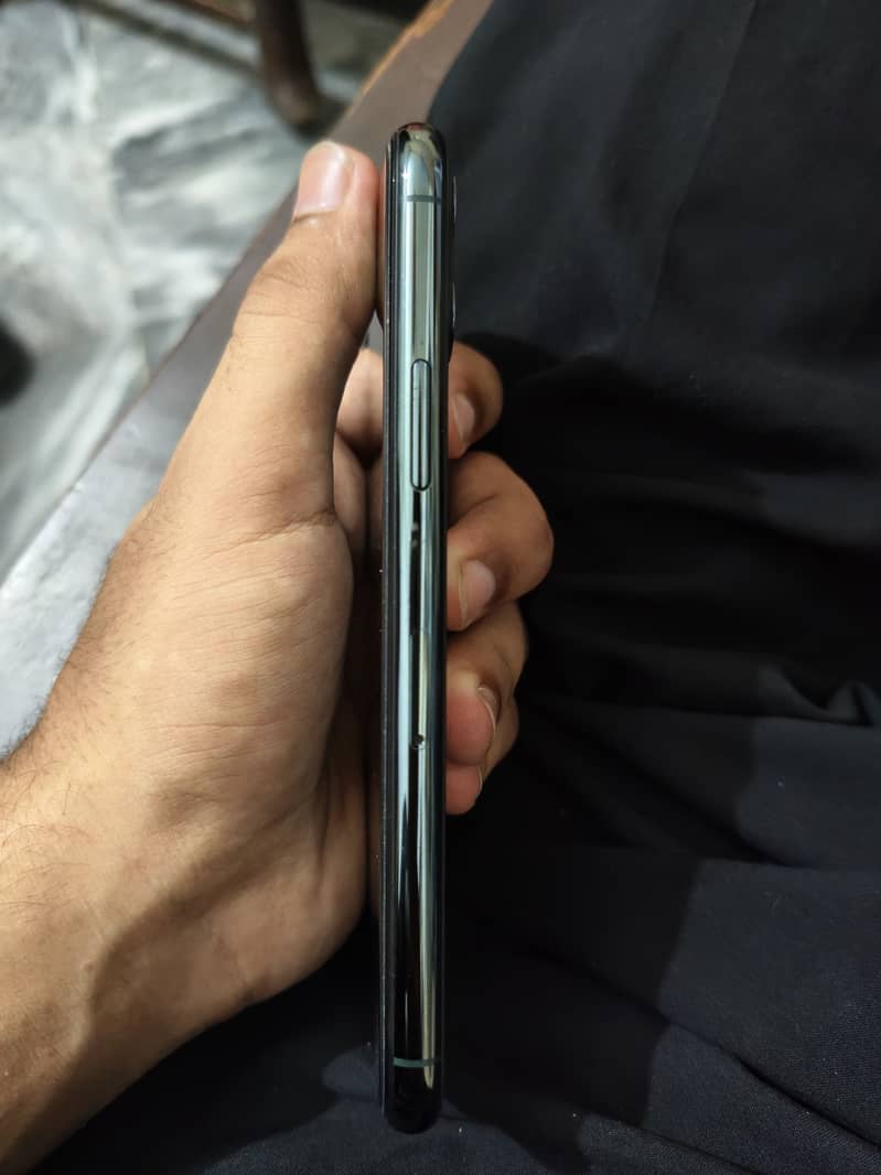 Apple iPhone 11 6