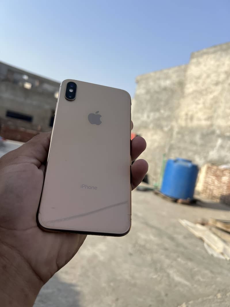 Apple iPhone XS Max 6