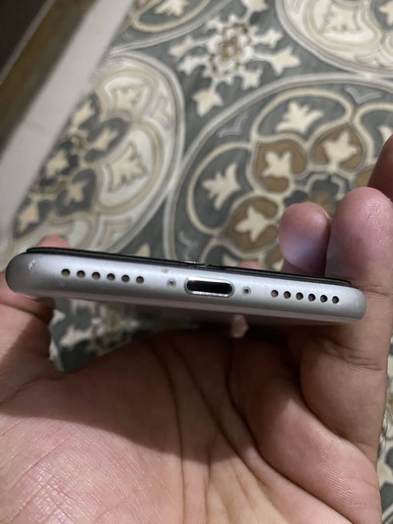 Apple iPhone SE 4