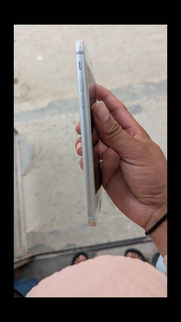 Apple iPhone 8 Plus 9