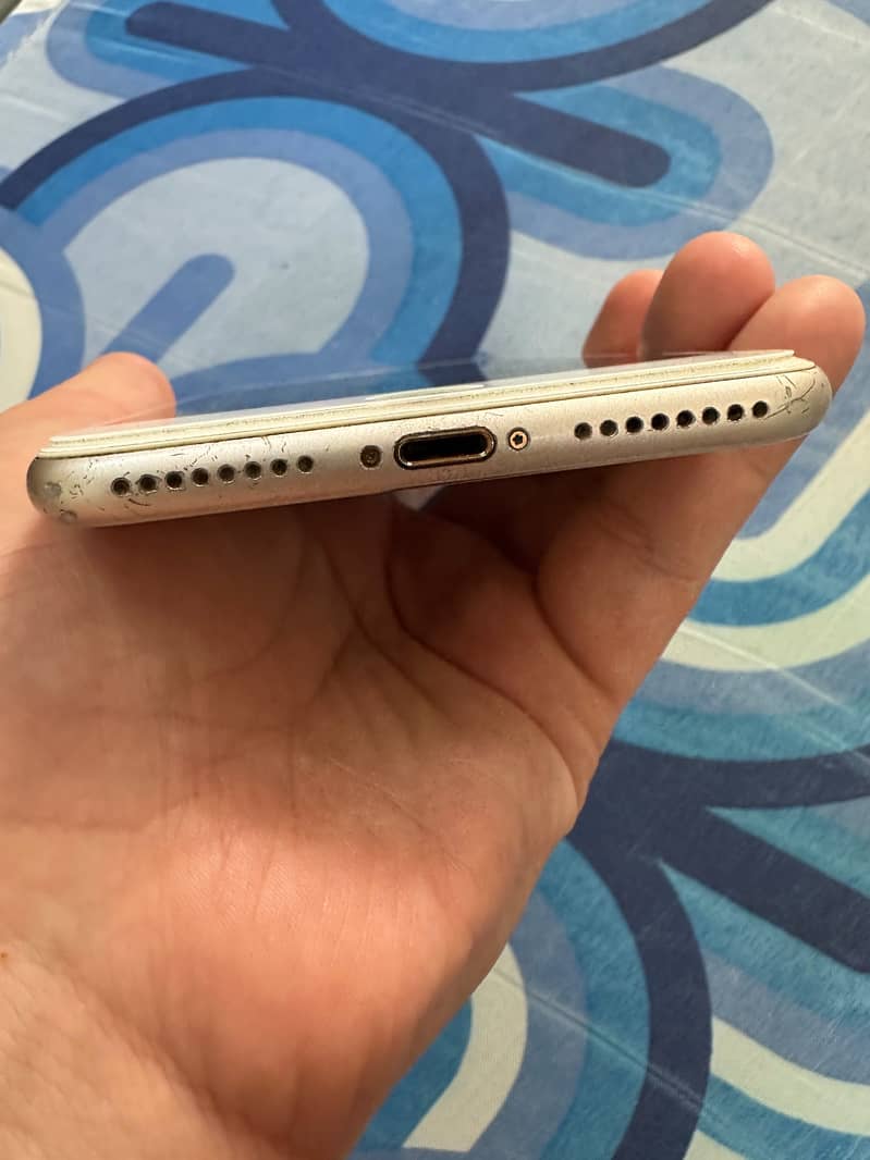 Apple iPhone 8 Plus 2