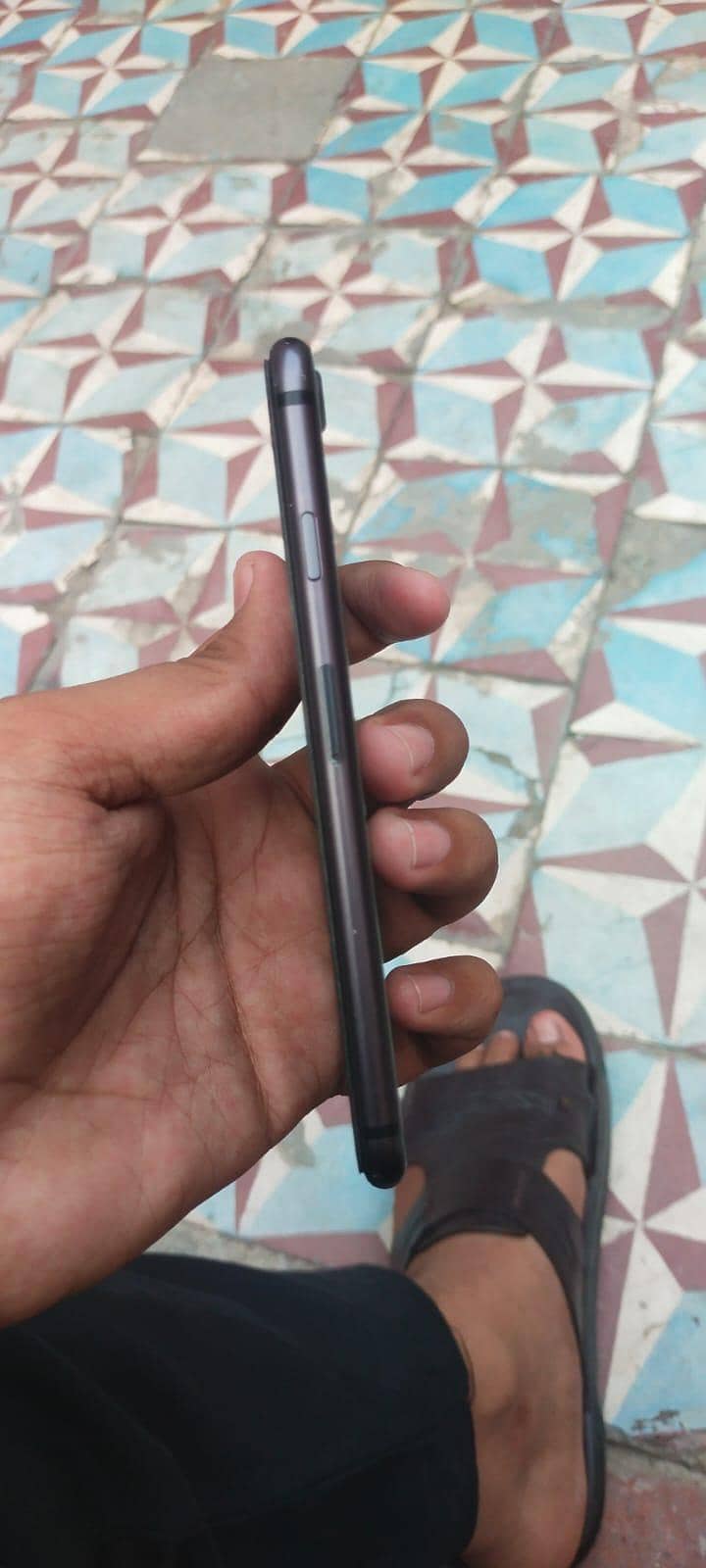 Apple iPhone 8 1