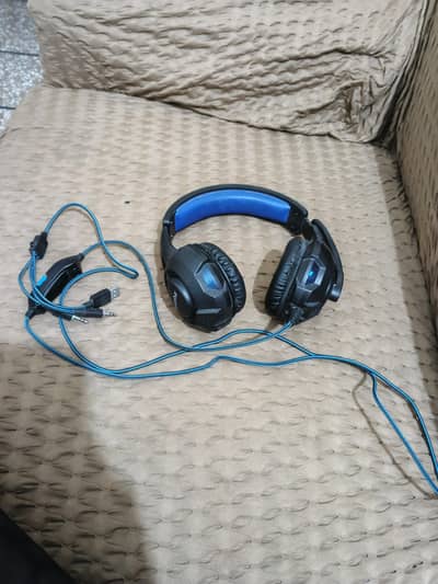 Gaming headphones