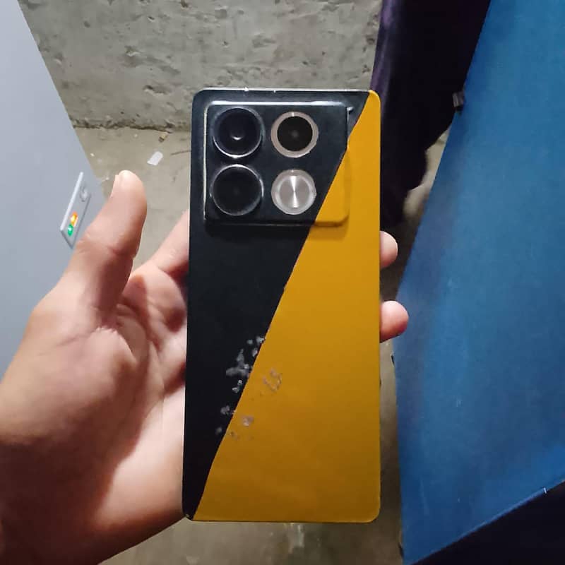 Infinix Note 40 4