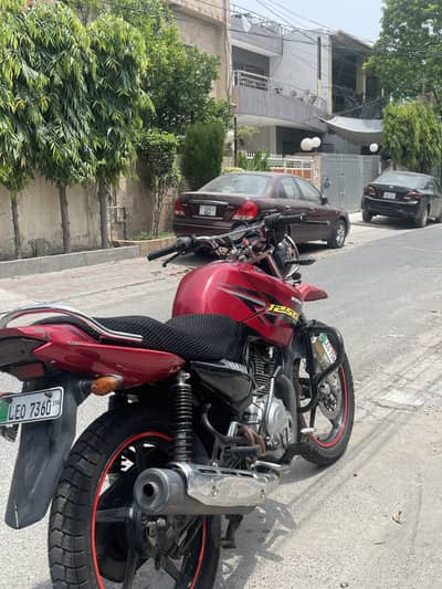 Yamaha YBR 125-G urgent