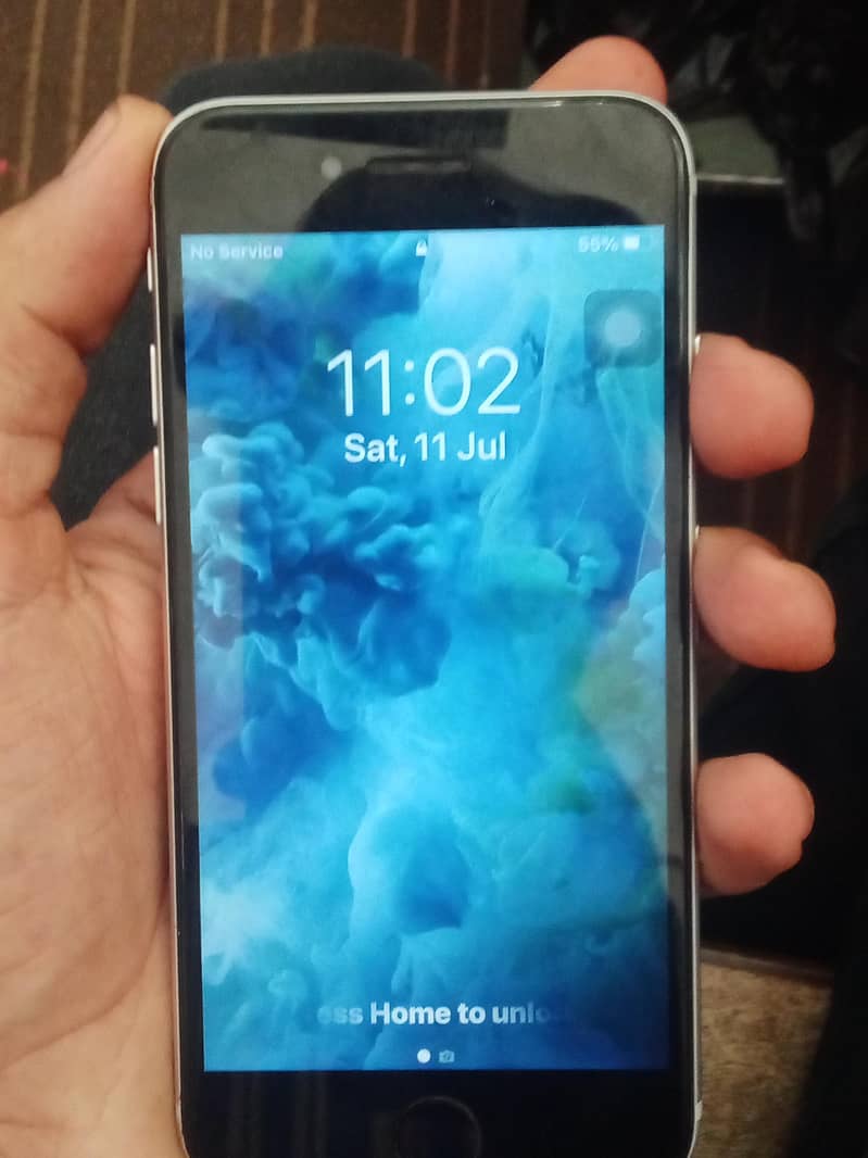 Apple iPhone 7 3