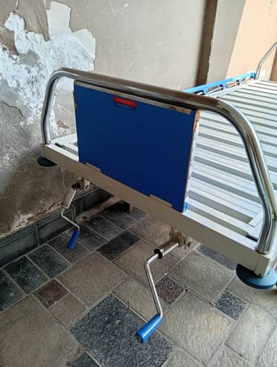 Manual Pateint Bed