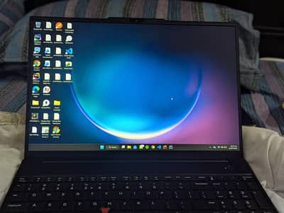 Lenevo Thinkpad E16 Gen3 | Intel Core Ultra 5 | 24GB Ram | 550 GB