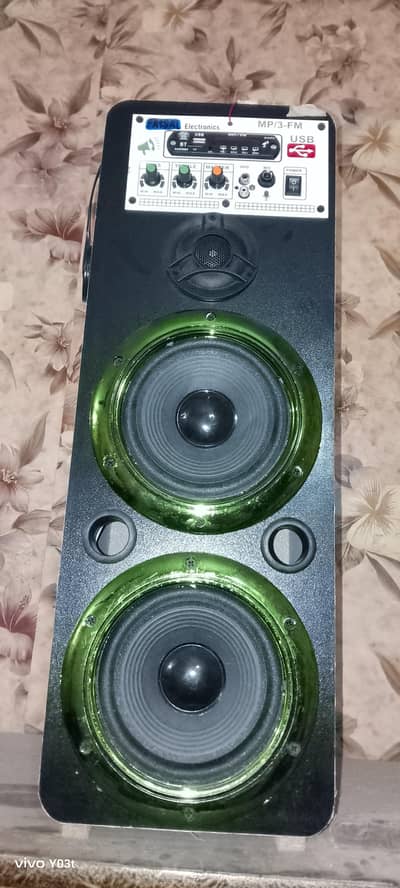 speakers