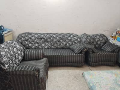 5 seaters sofa
