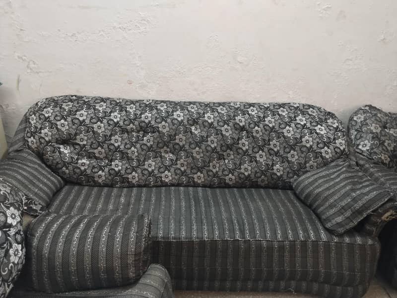 5 seaters sofa 1