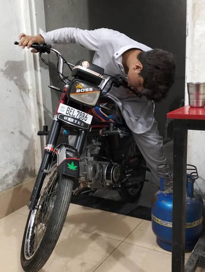 agar kese Bhai ny rabta krna hu to 03070440006 whtsap pr rabta Kary