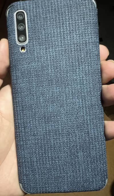 Samsung Mobile A70