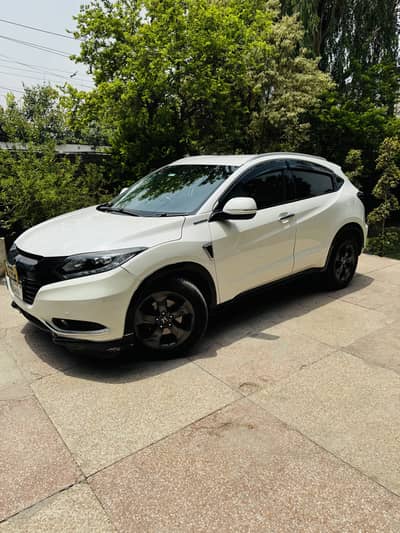 Honda Vezel Z Sensing Hybrid. Brand New condition. . Total genuine
