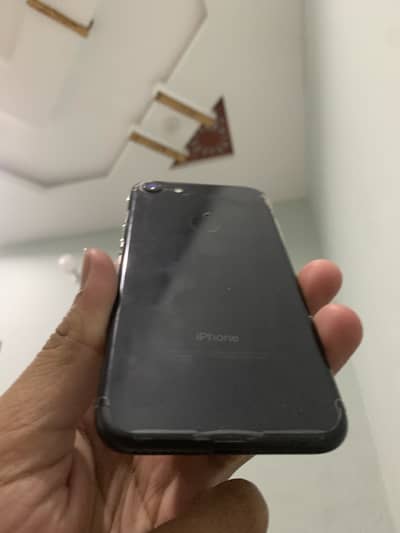 Apple iPhone 7