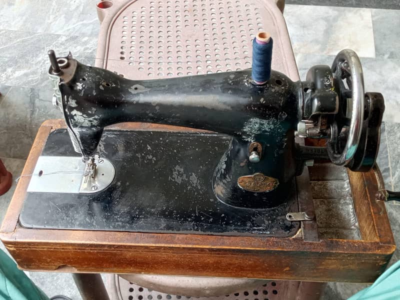 sewing machine 5