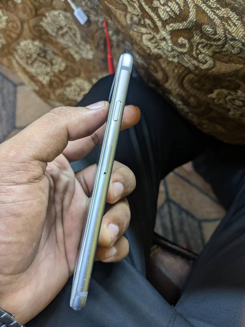 Apple iPhone 6S 1