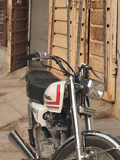 bhai jan 00 hy engine  say bike or body  say bike ok