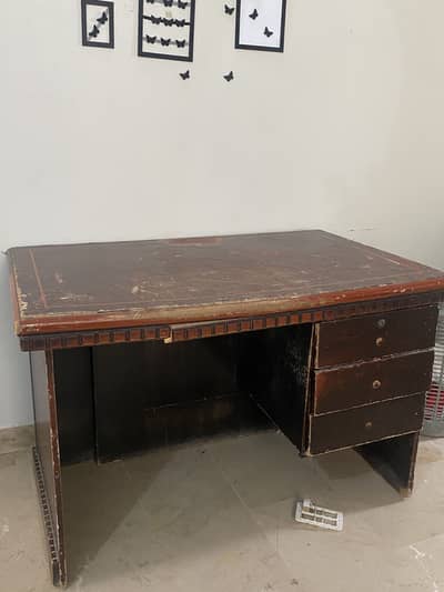 Used Wooden Executive Office Table – Solid Wood – Repairable